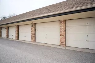 1117 S Old Wilke Rd, Arlington Heights, IL 60005 - Photo 15