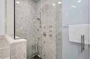 1543 W Sherwin Ave, Chicago, IL 60626 - Photo 13