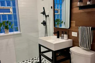 2120 N 76th Ct, Elmwood Park, IL 60707 - Photo 7