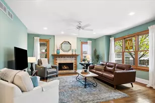 811 Clarence Ave, Oak Park, IL 60304 - Photo 13