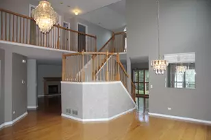2723 Whitehall Ln, Naperville, IL 60564 - Photo 3