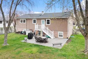 8932 S 85th Ct, Hickory Hills, IL 60457 - Photo 33