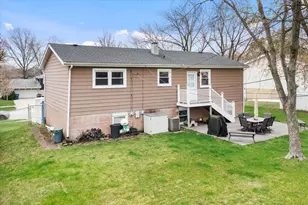 8932 S 85th Ct, Hickory Hills, IL 60457 - Photo 35