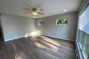 1328 Dean St, Centralia, IL 62801 - Photo 3