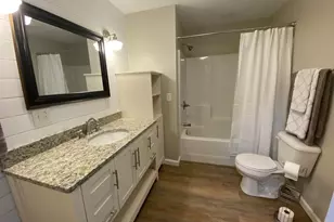 1328 Dean St, Centralia, IL 62801 - Photo 5