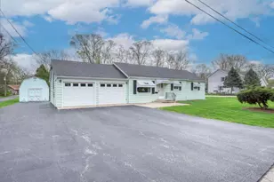 705 N School St, Braidwood, IL 60408 - Photo 1