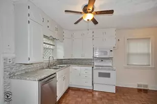 617 DeKalb Ave, Sycamore, IL 60178 - Photo 11