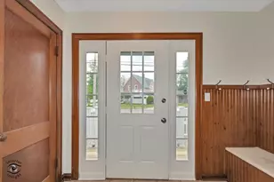 617 DeKalb Ave, Sycamore, IL 60178 - Photo 3