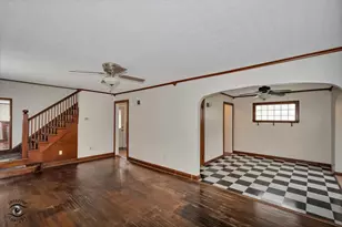 617 DeKalb Ave, Sycamore, IL 60178 - Photo 9