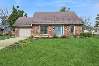 938 Canterbury Drive, Crystal Lake, IL 60014 - Photo 1