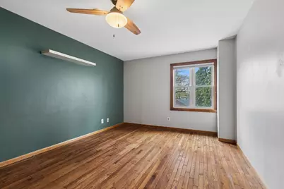 938 Canterbury Drive, Crystal Lake, IL 60014 - Photo 17