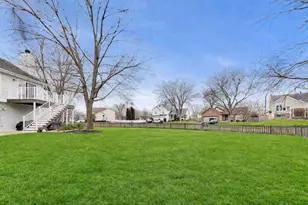 2080 Pennsbury Ln, Hanover Park, IL 60133 - Photo 25