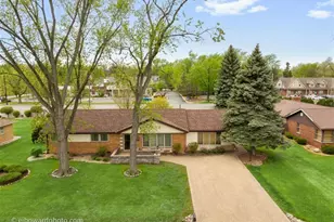 12524 S 71st Ct, Palos Heights, IL 60463 - Photo 3