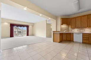 245 W Johnson St, Palatine, IL 60067 - Photo 5