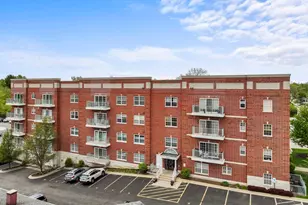 245 W Johnson St, Palatine, IL 60067 - Photo 3