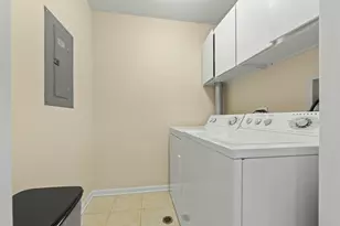 245 W Johnson St, Palatine, IL 60067 - Photo 25