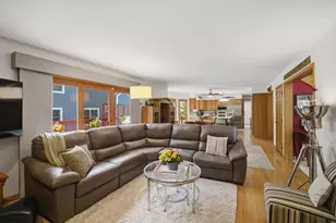 1300 Somerset Ave, Deerfield, IL 60015 - Photo 9