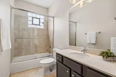 2243 N Lister Avenue #402, Chicago, IL 60614 - Photo 17