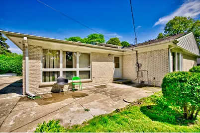 4454 Concord Lane, Skokie, IL 60076 - Photo 3