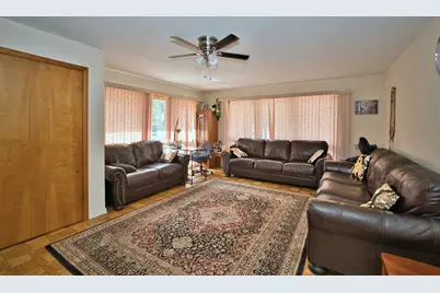 4454 Concord Lane, Skokie, IL 60076 - Photo 15