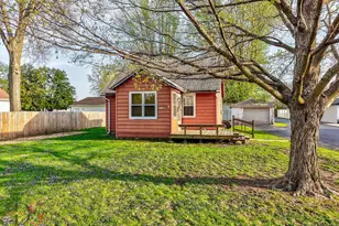 305 Thompson St, Ottawa, IL 61350 - Photo 11