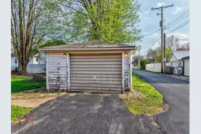 305 Thompson Street, Ottawa, IL 61350 - Photo 13