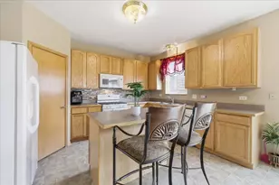 1916 Castle Ridge Dr, Plainfield, IL 60586 - Photo 13