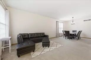 1916 Castle Ridge Dr, Plainfield, IL 60586 - Photo 3