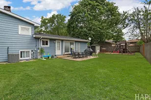 201 Berkshire Dr, Crystal Lake, IL 60014 - Photo 27
