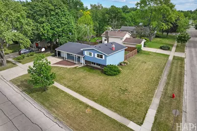 201 Berkshire Drive, Crystal Lake, IL 60014 - Photo 23