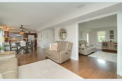 421 Burke Drive, Carol Stream, IL 60188 - Photo 9