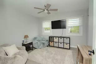 421 Burke Dr, Carol Stream, IL 60188 - Photo 25