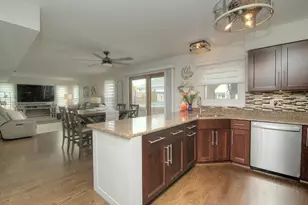 421 Burke Dr, Carol Stream, IL 60188 - Photo 15