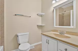 1226 Rhodes Ln, Naperville, IL 60540 - Photo 25