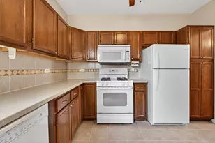 1226 Rhodes Ln, Naperville, IL 60540 - Photo 17