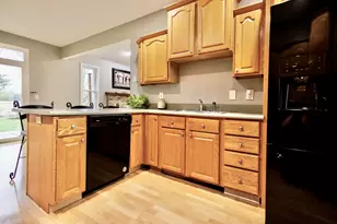 141 Old Farm Mid Ct, Bradley, IL 60915 - Photo 13