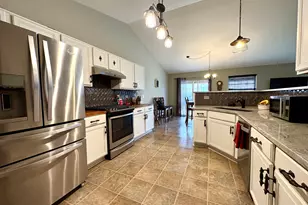 3150 Montrose Dr, Lake in the Hills, IL 60156 - Photo 7