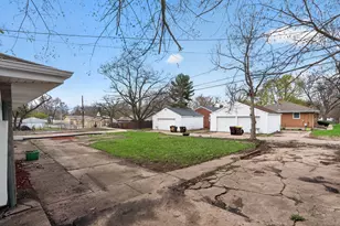 3229 Blackstone Ave, Rockford, IL 61101 - Photo 41