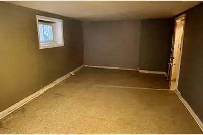 913 N Kedvale Avenue, Chicago, IL 60651 - Photo 19