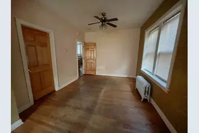 913 N Kedvale Avenue, Chicago, IL 60651 - Photo 9