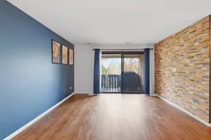 871 Cross Creek Ct, Roselle, IL 60172 - Photo 5