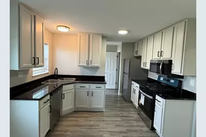 691 Old Indian Trail Road, Aurora, IL 60506 - Photo 5