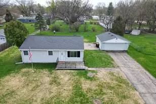 1407 Hackberry Ln, Machesney Park, IL 61115 - Photo 1