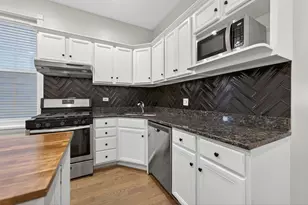 835 N Maplewood Ave, Chicago, IL 60622 - Photo 11