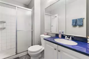 2040 Tiffany Dr, Schaumburg, IL 60194 - Photo 15
