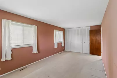 18342 W Linda Lane, Gurnee, IL 60031 - Photo 15
