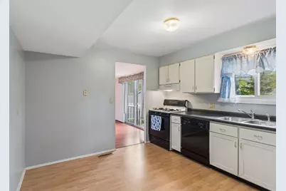 18342 W Linda Lane, Gurnee, IL 60031 - Photo 11