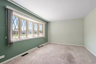 7118 Stanford Dr, Bridgeview, IL 60455 - Photo 3
