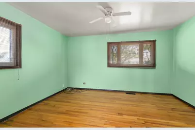 7118 Stanford Drive, Bridgeview, IL 60455 - Photo 9