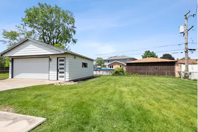 7118 Stanford Drive, Bridgeview, IL 60455 - Photo 17